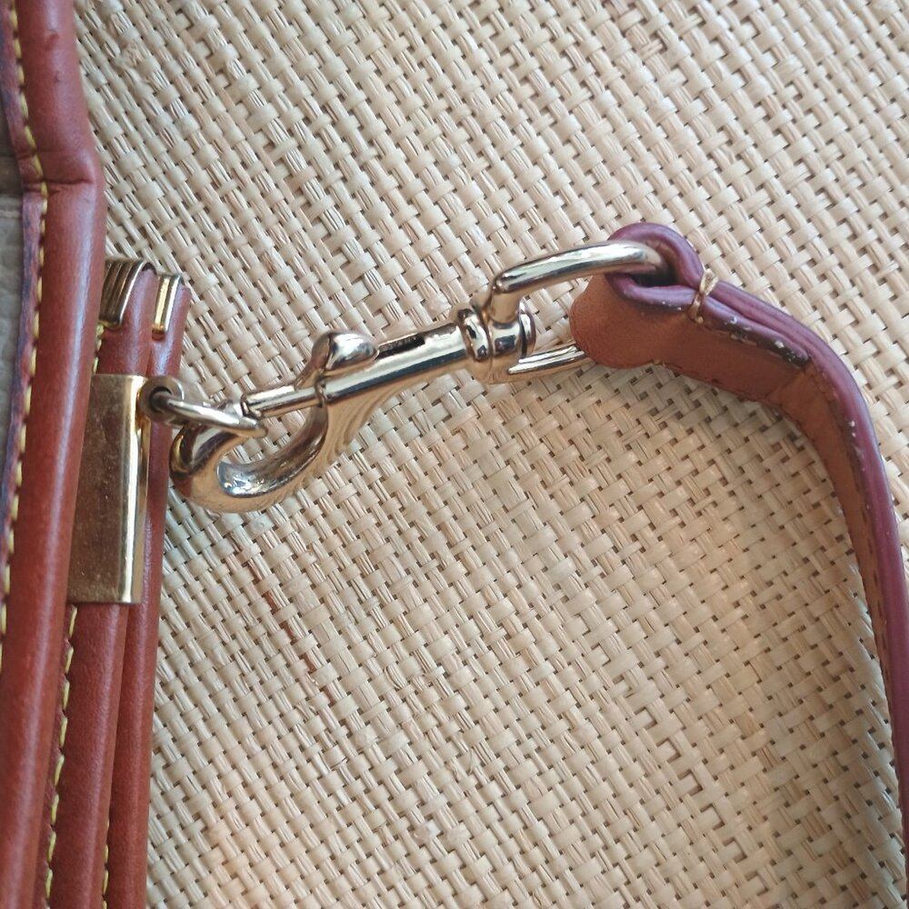 Dooney and Bourke All Weather Leather handbag / purse - Picture 8 of 12